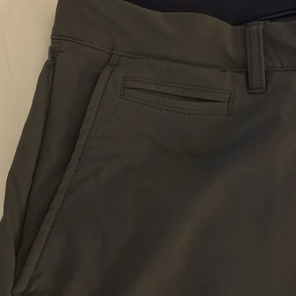 Men's J.Crew 9” Tech Gray Shorts-Sz 32